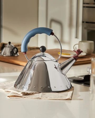 Alessi Kettle, White Kettle, Stovetop Kettle, Kitchen Beautiful, Stainless Steel Kettle, Michael Graves, Tea Kettles, Factory Design, Beautiful Bird