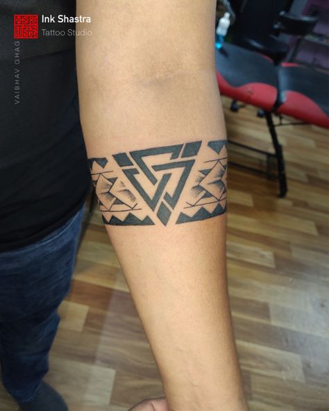 Vikings valknut maori armband band tattoo inkshastra art triangle Viking Symbols, Tattoo Work, Armband Tattoo, Tattoo Studio, Arm Band, Google Search, Band, Tattoos, Quick Saves