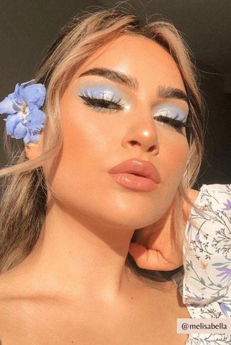 Blue Ball Makeup, Eyeshadow For Light Blue Dress, Makeup For Blue And White Dress, Ice Blue Eyeshadow, Light Blue And Silver Eyeshadow, Blue Dress Lipstick Ideas, Dusty Blue Makeup Look Wedding, Light Blue Silver Eye Makeup, Denim Blue Makeup