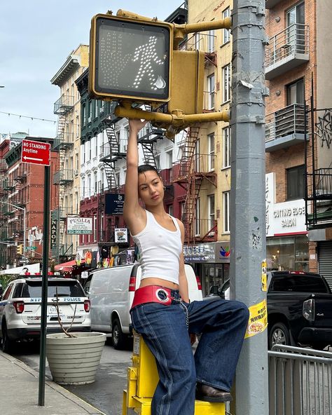 @hannahmcdevitt_ for @ameliaadesigns ❤️ City Fashion Shoot, New York Photoshoot, Nyc Photoshoot, Chinatown Nyc, Nyc Model, Photoshoot Themes, Photoshoot Concept, New York Style, New York Street