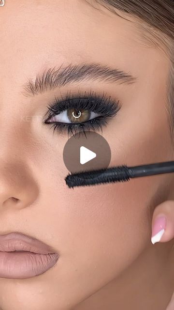 Black Eye Makeup Blonde Hair, Dark Smokey Eye Makeup Winged Liner, Eye Makeup How To Step By Step, How To Create Smokey Eyes Step By Step, Diy Smoky Eyes, Cool Brown Smokey Eye, Night Time Eye Makeup, How To Do Smoky Eyeshadow, How To Wear Black Eyeshadow