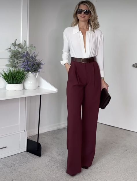 Maroon White Outfit, Style Burgundy Pants, Burgundy Dress Pants Outfit, Wine Red Pants Outfit, Bordo Aesthetic, Burgandy Pants Outfits, Burgundy Trousers Outfit, Outfit Pantalon Vino, Maroon Pants Outfit