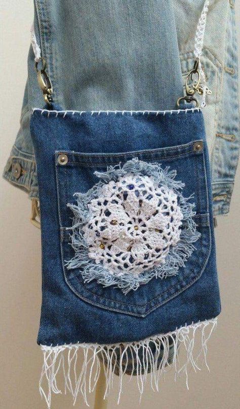 Blue Jean Purses, Sac Tote Bag, Denim Bag Patterns, Denim Bag Diy, Jean Purses, Denim Crafts Diy, White Mandala, Blue Jeans Crafts, Denim Outfits