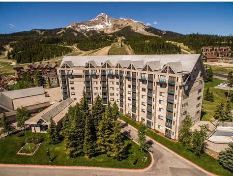 Shoshone Condo Hotel with Lone Peak in background, Big Sky Resort, MT #buy #realestate #bigsky #montana #condoforsale #biggestskiinginamerica Beau Big Sky, Big Sky Montana Fall, Big Sky Montana Restaurants, Big Sky Resort, Big Sky Resort Montana, Montana Big Sky, Condos For Sale, Big Sky, Yellowstone National Park