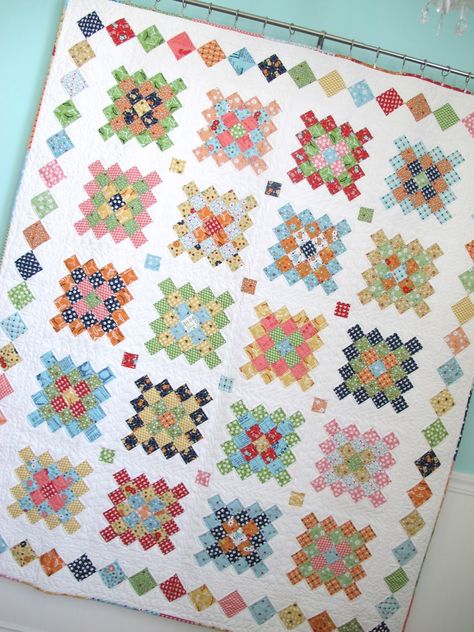 Patchwork, Granny Square Quilt, Sunburst Granny Square, Granny Square Haken, Market Flowers, Farmers Wife Quilt, Postage Stamp Quilt, Bee In My Bonnet, Lori Holt