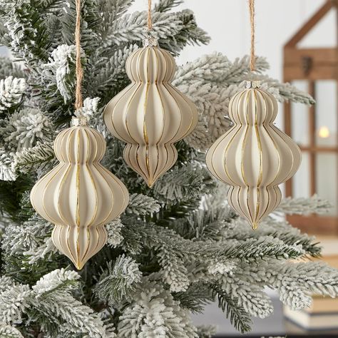 PRICES MAY VARY. Create an air of elegance with these tastefully crafted glass Christmas tree ornaments featuring an alternating finish of matte and gloss gold. Each finial style ornament includes a hanging loop for display convenience. Artistic in design with handcrafted finesse, these unique tree trimmings will add a look of luxury to your holiday centerpiece year after year. Ornaments are contained in a reusable storage box. Set of three ornaments Glass construction Stone gold finish Hanging Christmas Gadgets, Wedding Tree Decorations, Large Christmas Ornaments, Glass Finial, Mercury Glass Christmas Ornaments, Mercury Glass Ornaments, Xmas Tree Decorations, Indoor Christmas Decorations, Glass Christmas Tree Ornaments