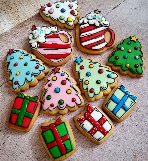 Christmas Cookies Icing Designs, Grinch Decorated Cookies, Whoville Cookies, Grinch Cookies Decorated, Cookie Designs Ideas, Grinch Christmas Cookies, Easy Christmas Treats To Make, Creative Christmas Treats, Mini Christmas Cookies