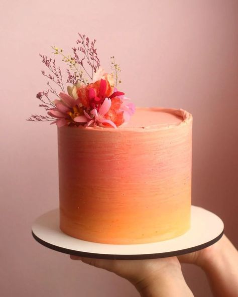 Sunset Party, Birthday Dinner Party, Fall Wedding Cakes, Pretty Birthday Cakes, Cute Birthday Cakes, Dessert Decoration, Cake Designs Birthday, Floral Cake, Birthday Cake Decorating