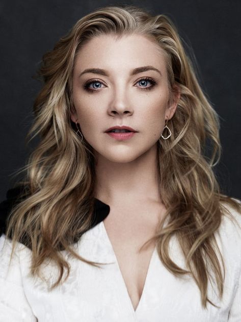 Natalie Dormer, Celebrity Families, British Actresses, Celebrities Female, Blue Eyes, Beauty Women, Girl Hairstyles, Blonde Hair, A Woman