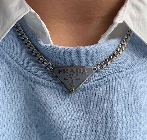 prada necklace Sky Blue Outfit Aesthetic, Book Besties, Office Aesthetic, Mode Tips, Baby Blue Aesthetic, Light Blue Aesthetic, Blue Aesthetic Pastel, Bleu Pastel, Blue Accessories