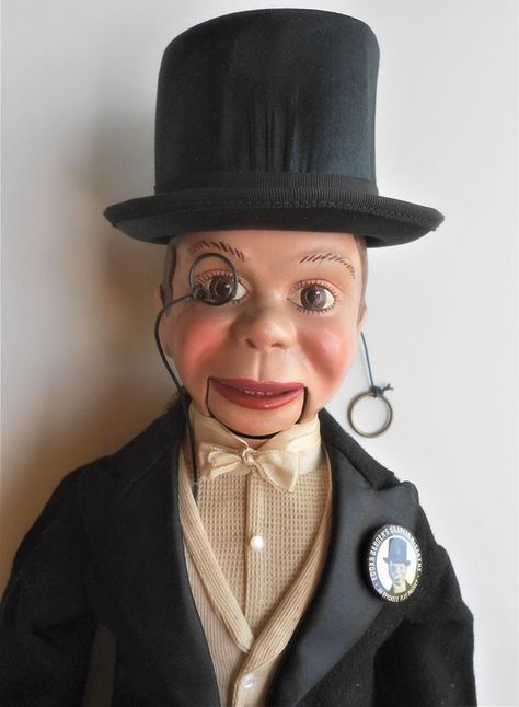 Ventriloquist Puppets, Ventriloquist Doll, Charlie Mccarthy, Ventriloquist Dummy, Metal Heads, The Ed Sullivan Show, Marionette Puppet, Classic Cartoon Characters, Old Radios