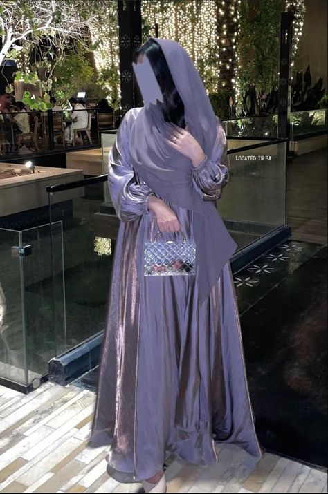 Formal Hijab Dress, Arab Lifestyle, Luxury Abaya, Khaleeji Abaya, Abaya Collection, Muslim Girl, Mode Abaya, Muslim Fashion Hijab, Modesty Fashion