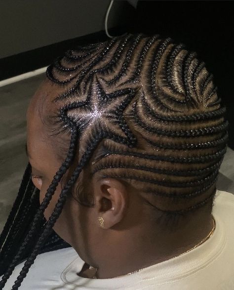 Lemonades done right 🔥 Blessed Hands: guapele_ #stitchbraids #lemonadebraids #braids #braiddesigns #freestylebraids Lemonade Braids With Designs, Freestyle Lemonade Braids, Braid Styles For Women, Small Lemonade Braids, Side Braids, Lemonade Braids, Feed In Braids Hairstyles, Hair Twist, Twist Styles