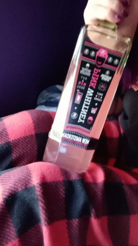 Pink Whitney Pink Whitney Aesthetic, Pink Whitney Vodka Drinks, Pink Whitney, Impulsive Ideas, Pretty Alcoholic Drinks, Birthday Goals, 21 And Over, Yummy Alcoholic Drinks, Pretty Pens