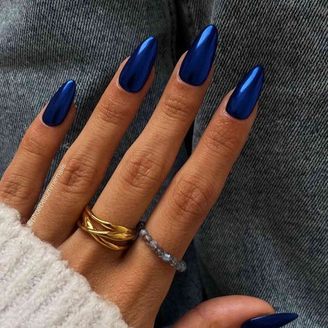 Chrome Manicure, Blue Chrome Nails, Dark Blue Nails, Chrome Nail Art, Chrome Nails Designs, Blue Chrome, Medium Almond, Chrome Nail, Nagel Tips