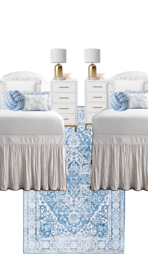 college dorm room ideas coastal bedroom Blue Accent Dorm Room, Light Blue And White Dorm Room, Blue And Gold Dorm Room, White And Blue Dorm Room, Dorm Room Inspo Blue, Dorm Room Ideas Coastal, Coastal Dorm Room Ideas, Dorm Room Ideas Blue, Blue And White Dorm Room