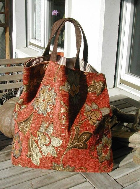 Upholstery Bag, Sewing Jeans, Sac Diy, Tote Bags Sewing, Carpet Bag, Boho Bags, Patchwork Bags, Linen Bag, Fabric Bags