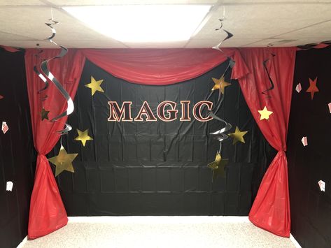 Magician Trunk Or Treat, Magic Theme Decorations, Magic Theme Party Decorations, Magic Show Decorations Ideas, Magician Party Decorations, Magic Show Party, Magic Party Theme, Magic Decorations, Magician Party