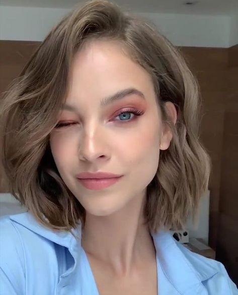 Ashy Hair, Palvin Barbara, Lob Hairstyle, Dirty Blonde, Barbara Palvin, Hair Inspo Color, Light Hair, Hair Envy, Natural Hair Color