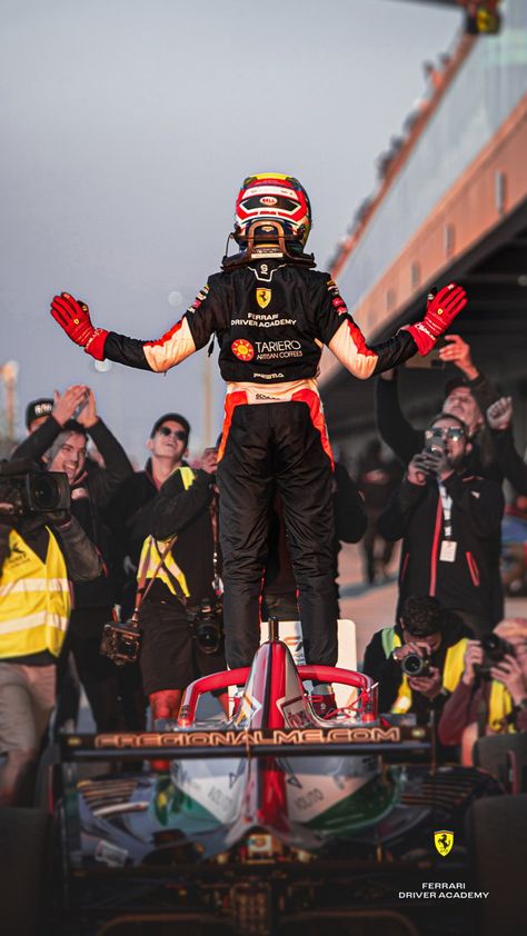 Go Kart Photoshoot, Women Race Car Drivers, Formula 1 Women Drivers, Formula One Driver Aesthetic, F1 Woman Driver Aesthetic, Ferrari Driver Academy, Female Racing Driver, F1 Academy Aesthetic, Female F1 Driver Aesthetic