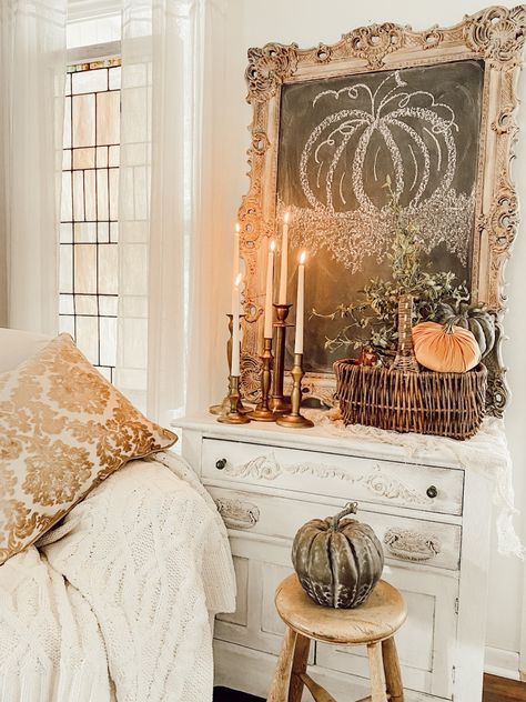 Fall Pumpkin Decor Theme | Simple Side Table Decor With Pumpkins Fall Decor Ideas For Bedroom, Bedroom Fall Decor, Simple Side Tables, Vintage Fall Decor, Fall Pumpkin Decor, Fall Decorating Ideas, Farmhouse Decor Kitchen, Side Table Decor, Sustainable Decor