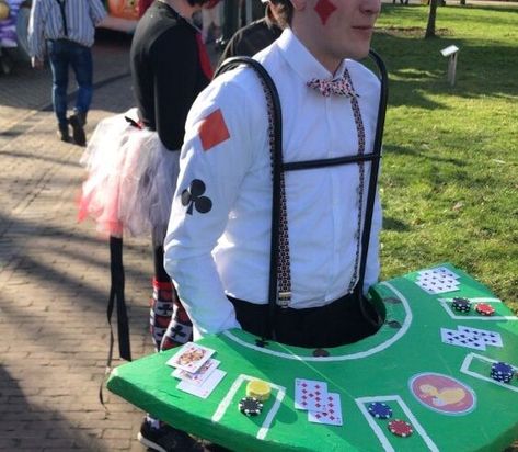 Casino Theme Costume Diy, Casino Costume Ideas, Casino Uniform, Las Vegas Costumes, Las Vegas Halloween, Diy Costumes Men, Card Costume, Masquerade Outfit, Carnival Crafts