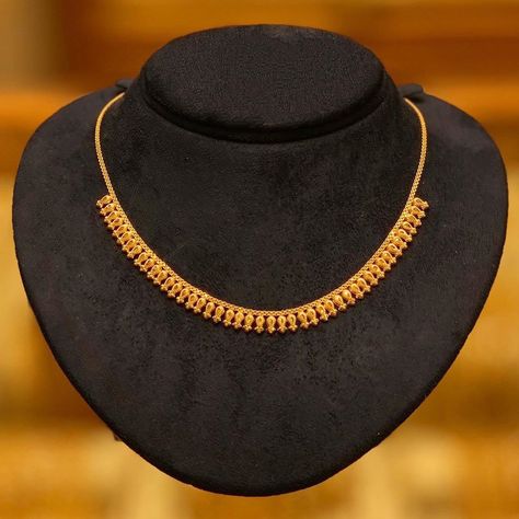 Indian Gold Jewelry Sets, Jewel One Jewellery Collection, Necklace Designs Gold Indian Simple Wedding Jewelry, Gold Set Designs Simple, Necleses Jewelry Gold Indian Latest, Gold Jewellery Design Necklaces Simple, Indian Gold Necklace Designs Simple, Baby Girl Gold Jewellery, Attigai Necklace Gold