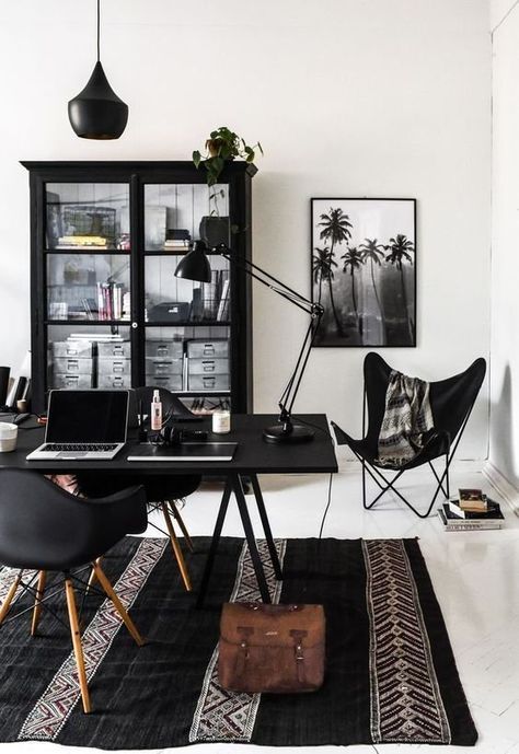 26 MASCULINE SMALL HOME OFFICE IDEAS - design ideas for the modern home office — Gatheraus Black And White Home Office, Black Office Furniture, White Home Office, Black And White Home, Black And White Living Room, Work Office Decor, Eames Chairs, Finnish Design, White Living