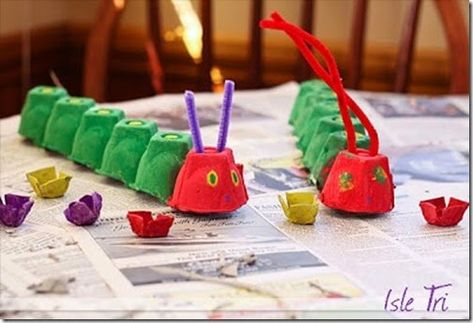 Egg Carton Caterpillar, Hungry Caterpillar Craft, Spring Crafts Preschool, Caterpillar Craft, Egg Carton Crafts, The Very Hungry Caterpillar, Crafty Kids, Very Hungry Caterpillar, Very Hungry