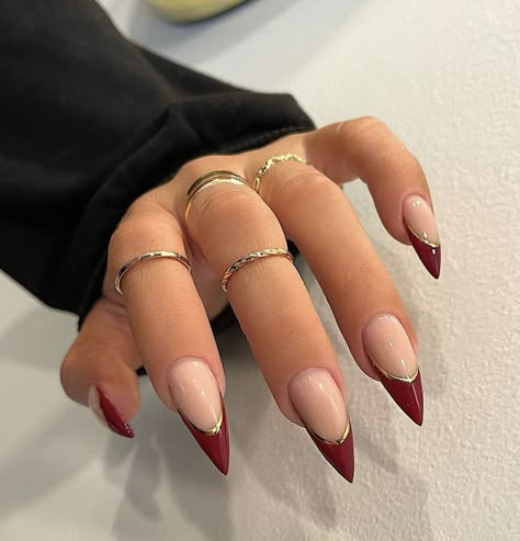 Red V French Tip Nails Coffin, Red With Gold Design Nails, Simple Fall Stilleto Nails, Trendy Stilleto Nails Designs, Red Stilleto Nails Designs Ideas, Stilleto Red French Nails, Red Gel Extension Nails, Nails Stilleto Inspiration, Red Rockstar Nails