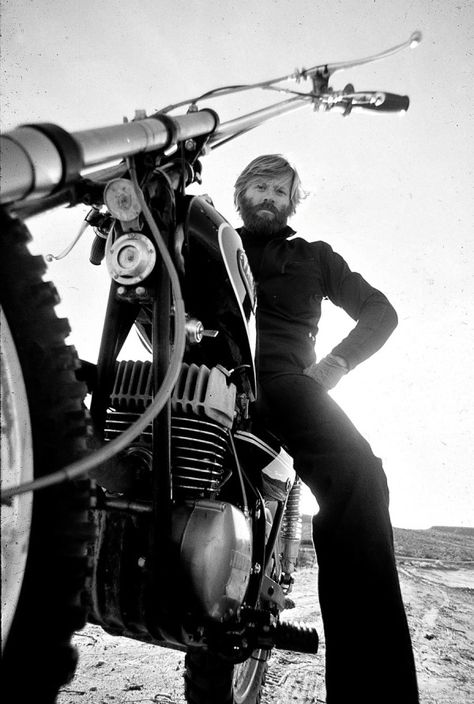 ca. 1972 — Robert Redford, looking very Jeremiah Johnson here, on his Yamaha dirt bike — Image by Orlando Globey Jeremiah Johnson, Biker Photography, Motorcycle Photography, Bike Photoshoot, Bike Photography, I Love Cinema, Robert Redford, Shooting Photo, Vintage Motorcycles