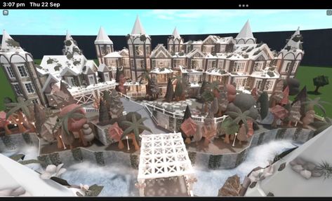 Huge Bloxburg House, Castle Bloxburg Ideas, Blocksburg Castle, Roblox Bloxburg Castle, Alaska Violet Bloxburg House, Roblox Bloxburg Castle Layout, Castle Ideas Bloxburg, Bloxburg Castle Layout Large Plot, Bloxburg Theme Park