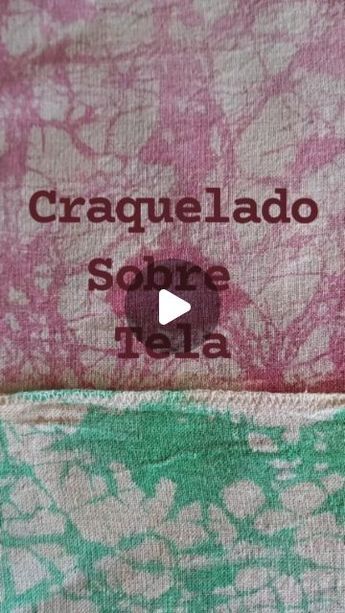 Ariela Rodrigo on Instagram: "✋️ Craquelado sobre tela 🫶   Es maravilloso poder crear con cosas muy básicas.  * Prepara engrudo. Preferible que sea espeso.  * Pásalo sobre tela.conmpincel o espátula. * Podes usar anilina, pintura para tela,  o podes usar la pintura para tela casera que te enseñe hace un tiempo.  Secreto del éxito >>> lo que vayamos a usar tiene que estar bien fluido y le tenemos que agregar fécula de maíz  para que no se meta demasiado en las grietas.  Es una forma de controlar el tinte. Si miras el video vas a ver la consistencia  de la pintura. Obvio que use la receta de pintura casera. * Cuanto más rompamos la capa de engrudo, más grietas logramos.   💡 se te ocurre que proyecto podrías hacer con este efecto??   #tecnica  #tips #art #textil #crafty #tela #fabric #artes Creative Painting, Fabric Painting, Shibori, Art Techniques, Batik, Art Journal, Dots, Mural, Textiles