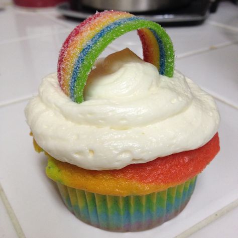 Cupcake for my 1 year coming out anniversary.  Made by yours truly!  #comingoutcupcakes #rainbow #pride2014 #gayboy #comingout #gay #cupcakes Lesbian Cupcakes, Heartstopper Themed Snacks, Heartstopper Cupcakes, Heartstopper Themed Party, Heartstopper Snacks, Pride Cupcakes, Watch Party Food, Gay Valentines, Themed Snacks