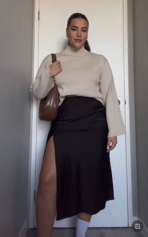 Simple Classy Outfits Plus Size, Clothes Aesthetic Curvy, Black Dress For Midsize, Fall Style 2023 Midsize, Timeless Fashion Curvy, Elegant Outfit Casual Classy Plus Size, Autumn Fits Plus Size, Plus Classy Outfits, Fashion Inspo Outfits Minimal Chic Plus Size