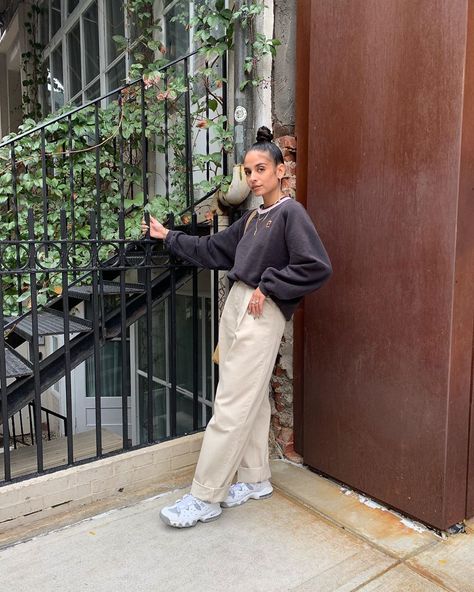 Danie Sierra, Thanks A Million, Mood Board Fashion, Street Style Women, Urban Fashion, Harem Pants, Personal Style, Fashion Inspo, Normcore