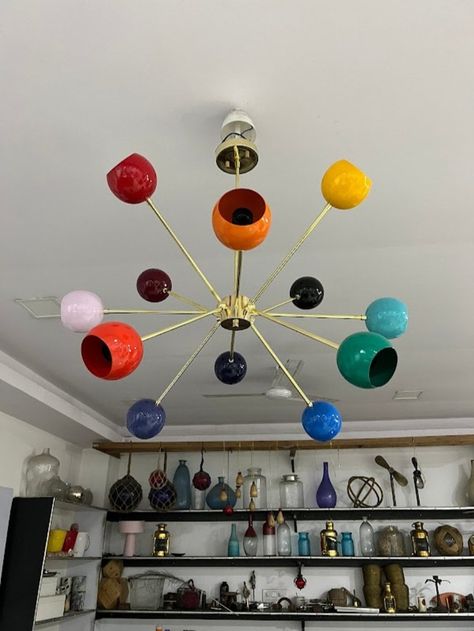 Colorful Chandelier, Statement Light Fixture, Recipe Card Holders, Lights Chandelier, Brass Ceiling Light, Chandelier Modern, Statement Lighting, Modern Mid Century, Sputnik Chandelier