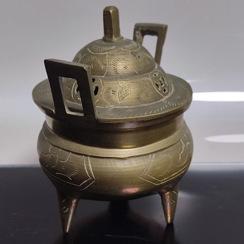 Antique Chinese Sensor Incense Burner Bronze Brass Xuande Mark Dynasty Etched Drawing Furniture, Mongolia, Incense Burner, Tibet, Incense, Precious Stones, Brass, Stone, Furniture