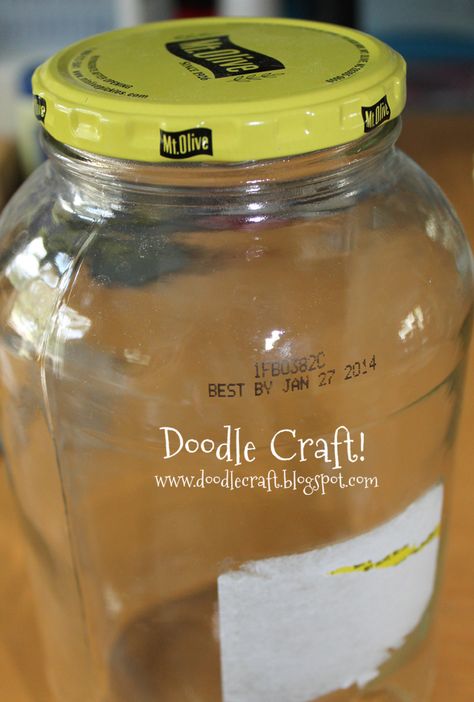 Doodle Craft...: Upcycled Pickle Jar and Cake Stand updo! Gallon Glass Jars Ideas, Large Pickle Jar Ideas, Pickle Jar Crafts Diy, Jar Upcycle, Pickle Jar Crafts, Lid Crafts, I Love Pickles, Recycle Items, Pickle Vodka