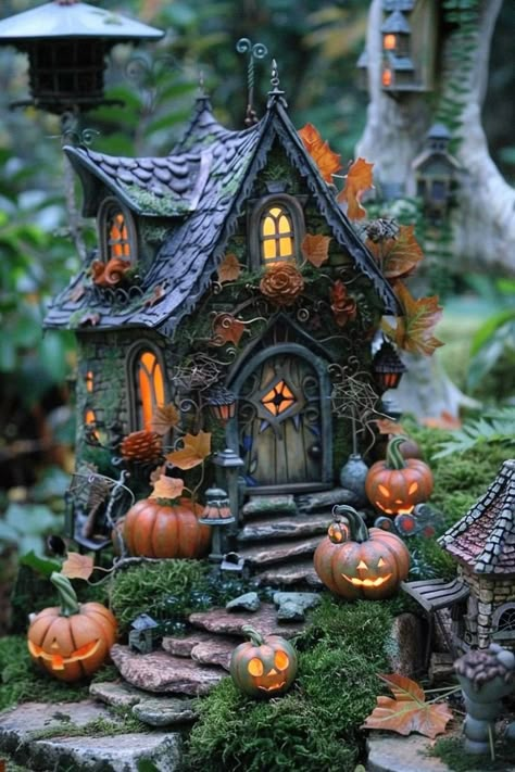 😜 Small Flowering Plants, Halloween Fairy Garden, Fairy Tree Houses, Garden Corner, Fairy Lanterns, Corner Ideas, Halloween Fairy, Fairy Garden Designs, Stone Vase