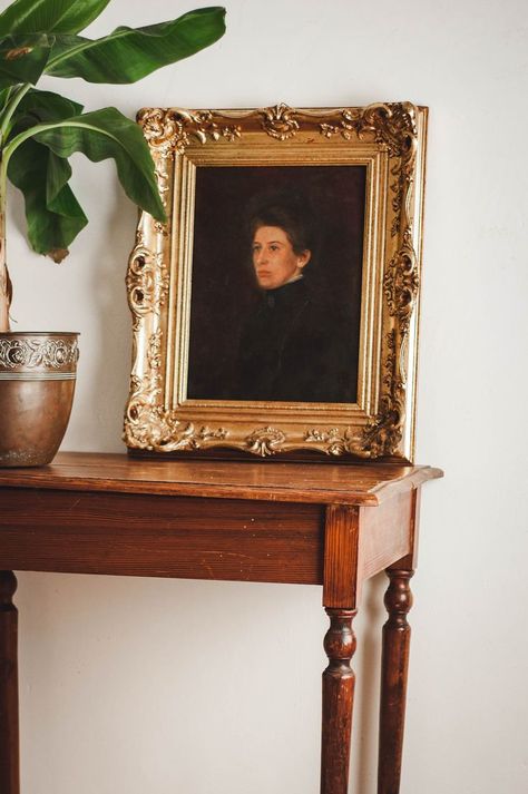 1800s Portraits, Things To Collect, Moody Portrait, Victorian Portrait, Moody Painting, 19th Century Portraits, Play Props, Gilded Frame, Victorian Portraits