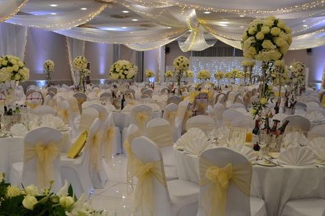 Yellow Quince Theme, Beige Wedding Theme, Yellow Quince, White Theme Wedding, Yellow And White Wedding, Quince Decor, Wedding Top Table, Kent Wedding Venues, Yellow Wedding Theme