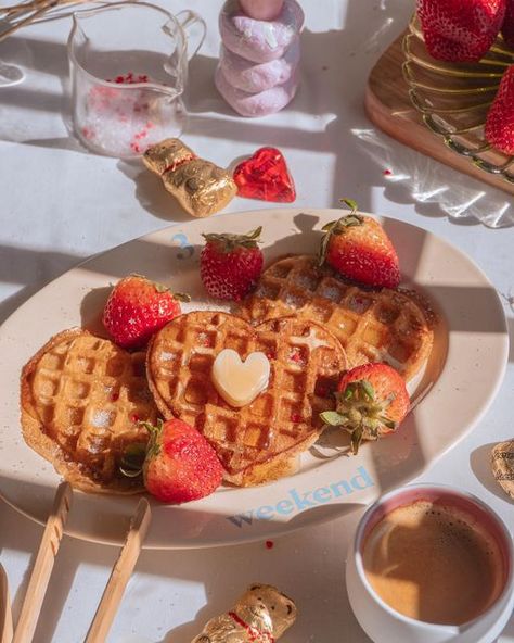 Red Breakfast Aesthetic, Heart Shaped Waffles Aesthetic, Heart Shaped Pancakes Aesthetic, Heart Shaped Waffles, Aesthetic Waffles Pictures, Valentines Day Breakfast, Heart Waffles, Valentine's Day Aesthetic, Waffles And Pancakes Aesthetic