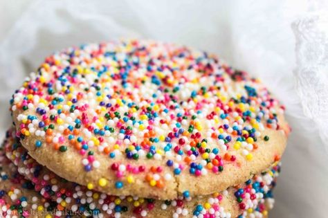 Mexican cookies with sprinkles (Galletas)  Ingredients:  1.5 cups of butter 1 cup of superfine sugar 1.5 cups of all-purpose flour ¾ cup almond flour ½ teaspoon vanilla extract Rainbow sprinkles (nonpareils) Yellow food coloring (optional) Sprinkle Cookies Recipe, Mexican Pan Dulce, Mexican Bakery, Mexican Cookies, Mexican Sweets, Mexican Pastries, Mexican Sweet Breads, Mexican Desserts, Mexican Bread