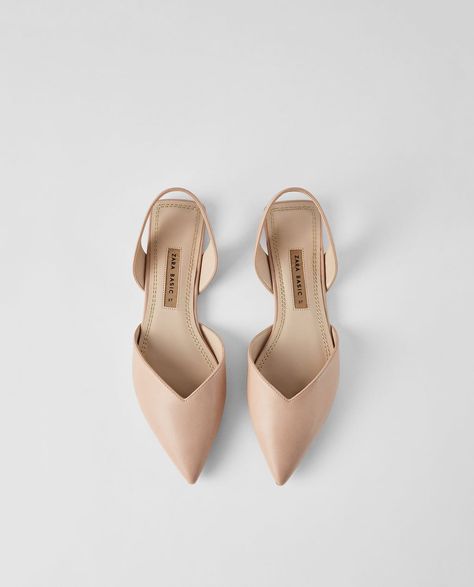 Flat Slingback Shoes, Nude Shoes, Chic Shoes, Point Shoes, Shoe Inspiration, Girly Shoes, Black Shoes Women, Slingback Shoes, Bride Shoes