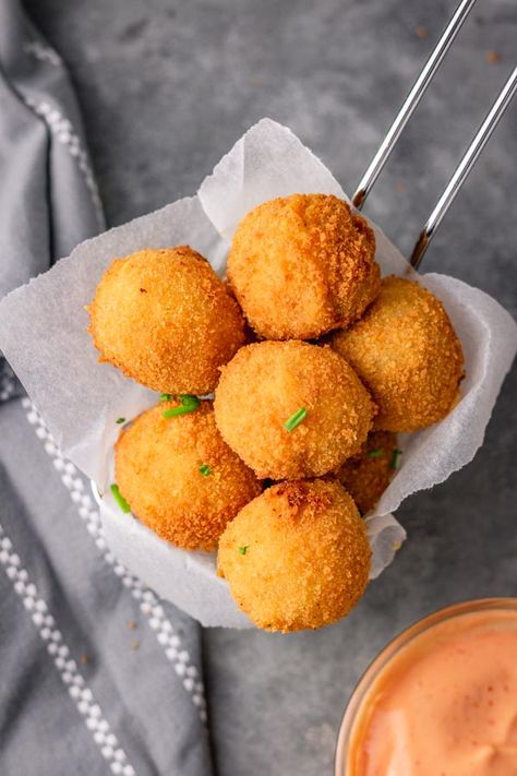 Loaded Mashed Potato Balls - The Dinner Bite Potato Ball, Stuffed Potato Balls Recipes, Loaded Potato Balls, Potato Balls, Fried Mashed Potatoes Balls, Fried Potatoes Balls, Loaded Mashed Potato Balls, Mash Potato Balls Fried, Mashed Potato