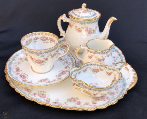 Antique Victorian Haviland Limoges Child’s Tea Set Schultze Cincinnati Pink Rose | #1923761958 Antique Tea Sets Porcelain, Rococo Tea Set, Coquette Tea Set, Victorian Dishes, Victorian Items, Victorian Tea Sets, Beautiful Crockery, Pink Tea Set, Victorian Tea Party