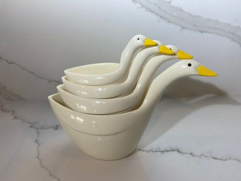 Goose Measuring Cups, Duck Kitchenware, Vintage Measuring Cups, Country Geese Kitchen Decor, Measuring Cups Aesthetic, Cute Measuring Cups, Quirky House, Ceramic Measuring Cups, 80s Kitchen