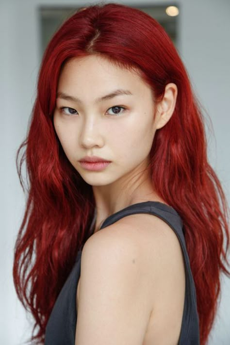 Hoyeon Jung - Model Profile - Photos & latest news Ho Yeon Jung, Korean Beauty Tips, Jung Ho Yeon, Jung Hoyeon, Ho Yeon, Hoyeon Jung, Top Korean, Sean Penn, Model Profiles