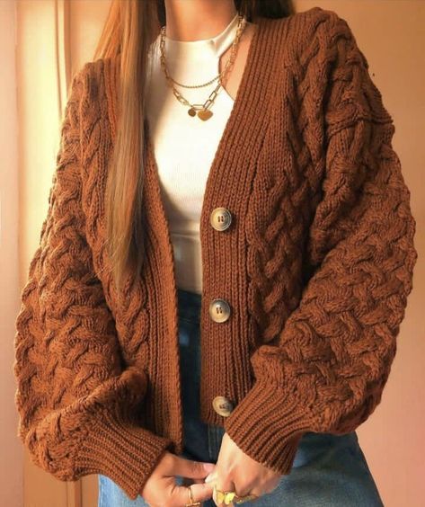 Chunky Cardigan Outfit, Crochet Bodycon Dresses, Cute Asian Fashion, Holiday Sweaters, Boho Denim, Ugly Christmas Sweaters, Winter Fashion Outfits Casual, Stylish Suit, Unique Sweaters